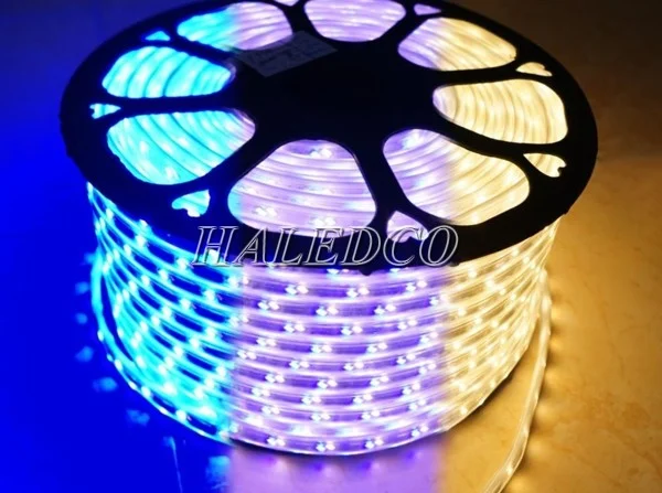 Đèn LED dây đổi màu RGB 5730 220v chống nước tốt
