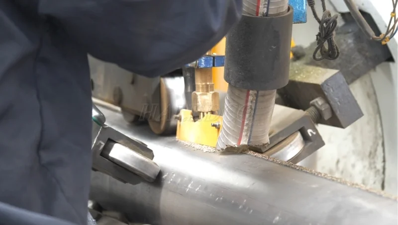 Đúc cột đèn 12m tại nhà máy