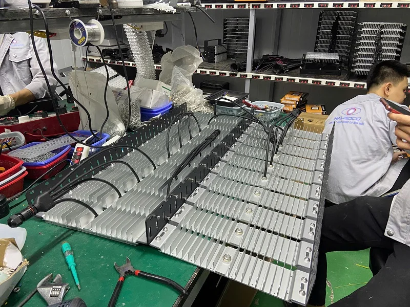 Chế tạo khung thân đèn