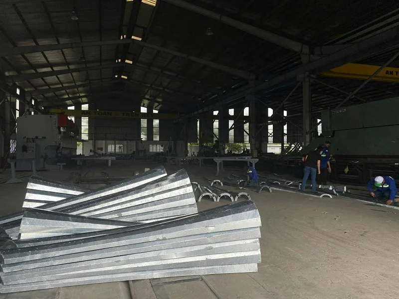 Chất liệu làm từ thép nguyên tấm