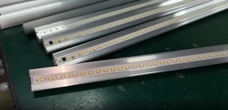 Chip LED SMD được sử dụng cho đèn tuýp LED