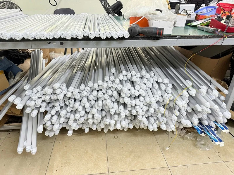 HALEDCO gấp rút sản xuất 2000c đèn tuýp LED