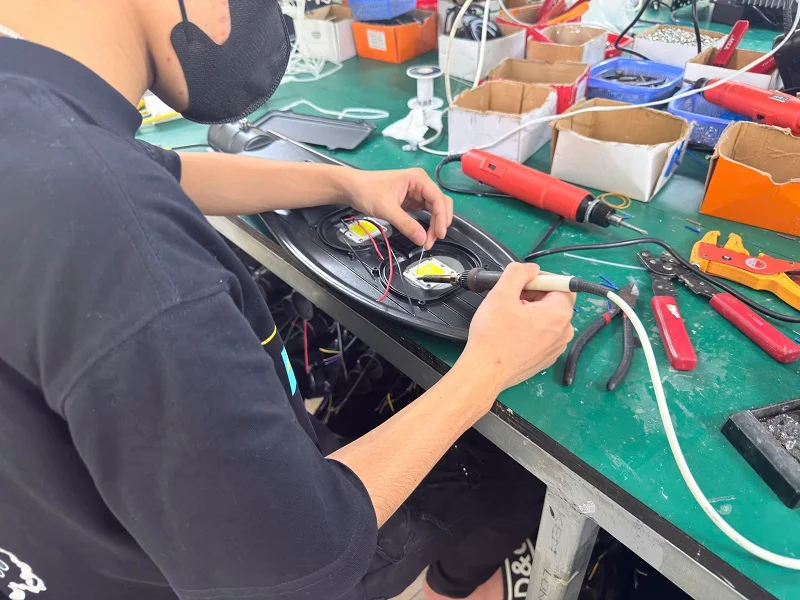 Sản xuất đèn đường lá 100w tại nhà máy HALEDCO