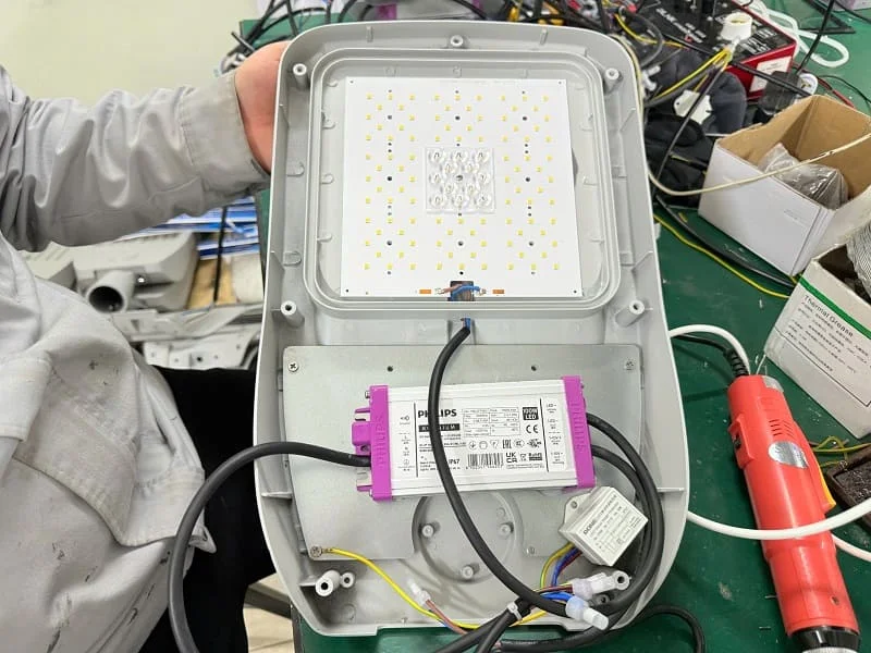 Tất cả các bộ phận được lắp đặt trực tiếp tại nhà máy