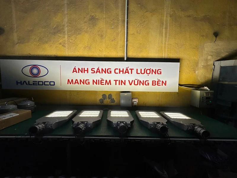 Đèn đường nhanh hỏng do đâu? Giải pháp cho đèn đường S24-150W