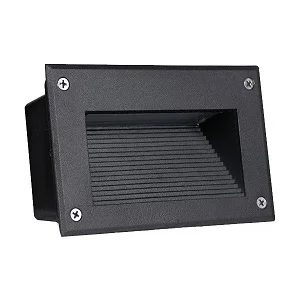 den-cau-thang-chu-nhat