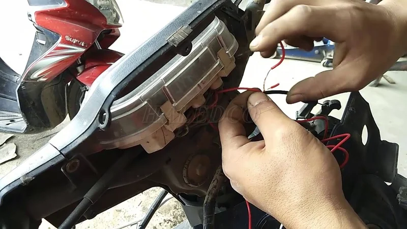 Cách Đấu Đèn Pha LED Cho Xe Máy Đơn Giản Tại Nhà