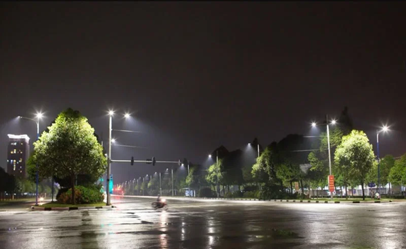 Hệ thống đèn đường thông minh chiếu sáng đường khu công nghiệp