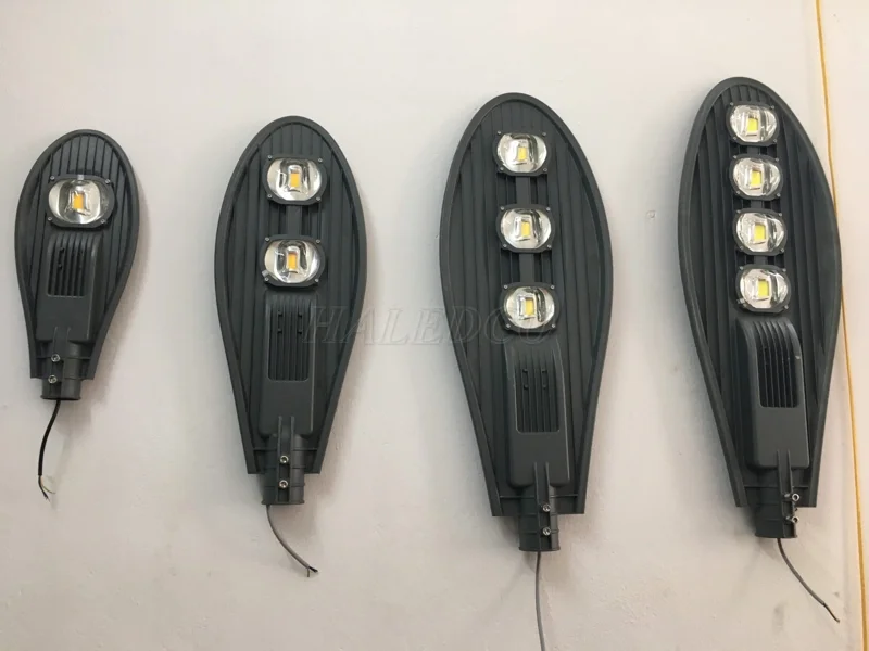 Đèn đường lá nhiều công suất