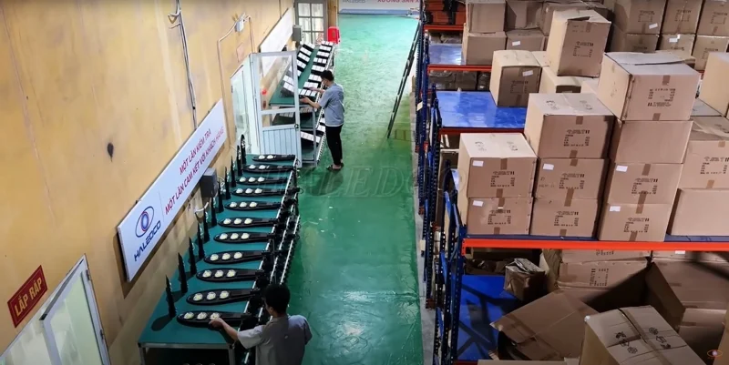 Kiểm tra chất lượng đèn đường lá