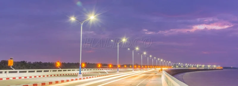 Hệ thống đèn LED vàng sáng rõ như ánh sáng ban ngày