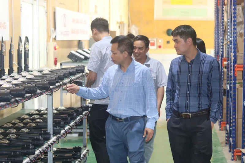 HALEDCO kiểm soát chất lượng đèn đường tại xưởng