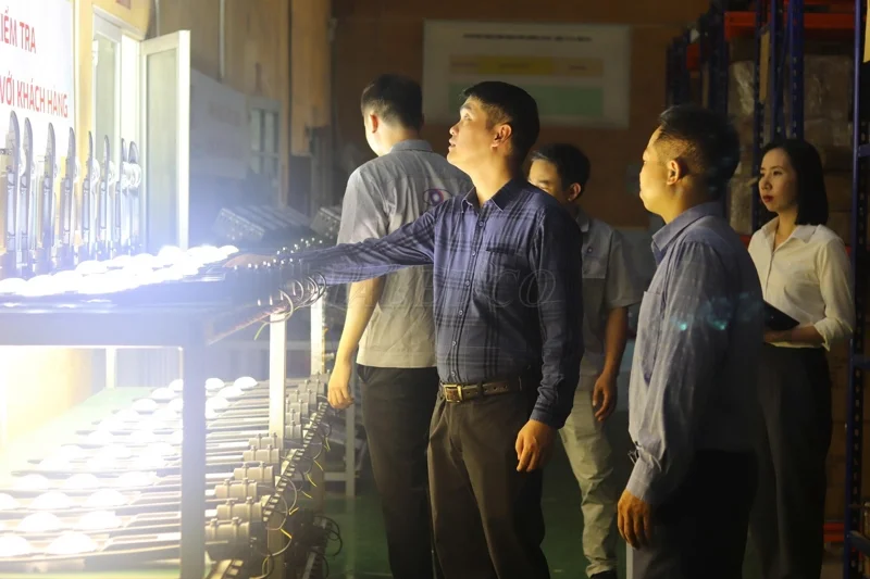 Test ánh sáng đèn LED đường tại nhà xưởng HALEDCO
