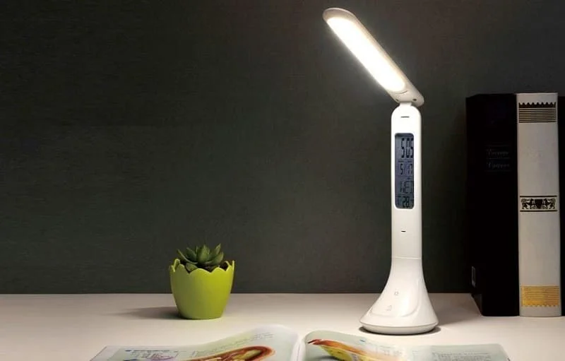 Đèn bàn nhiều chế độ tiện ích