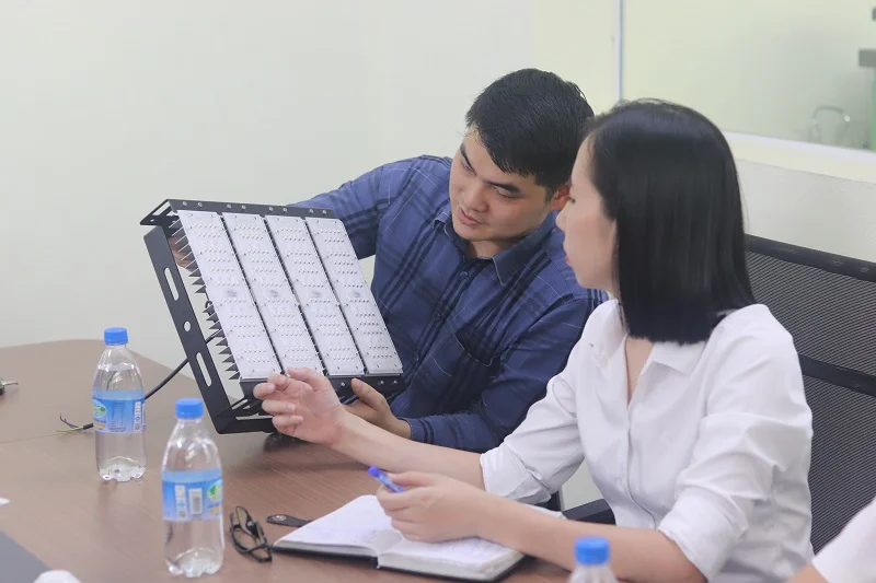 Đèn được kiểm tra kỹ lưỡng trước khi xuất xưởng