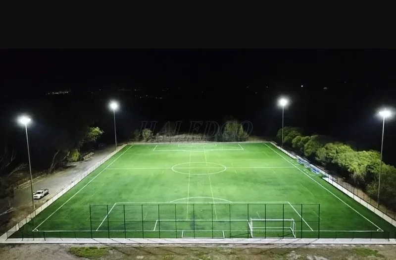 lap-den-san-bong-tap-luyen-1