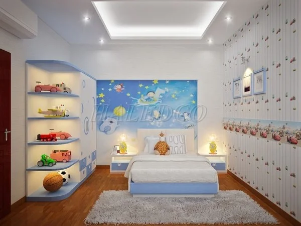 Phòng ngủ tràn ngập ánh sáng cho bé trai