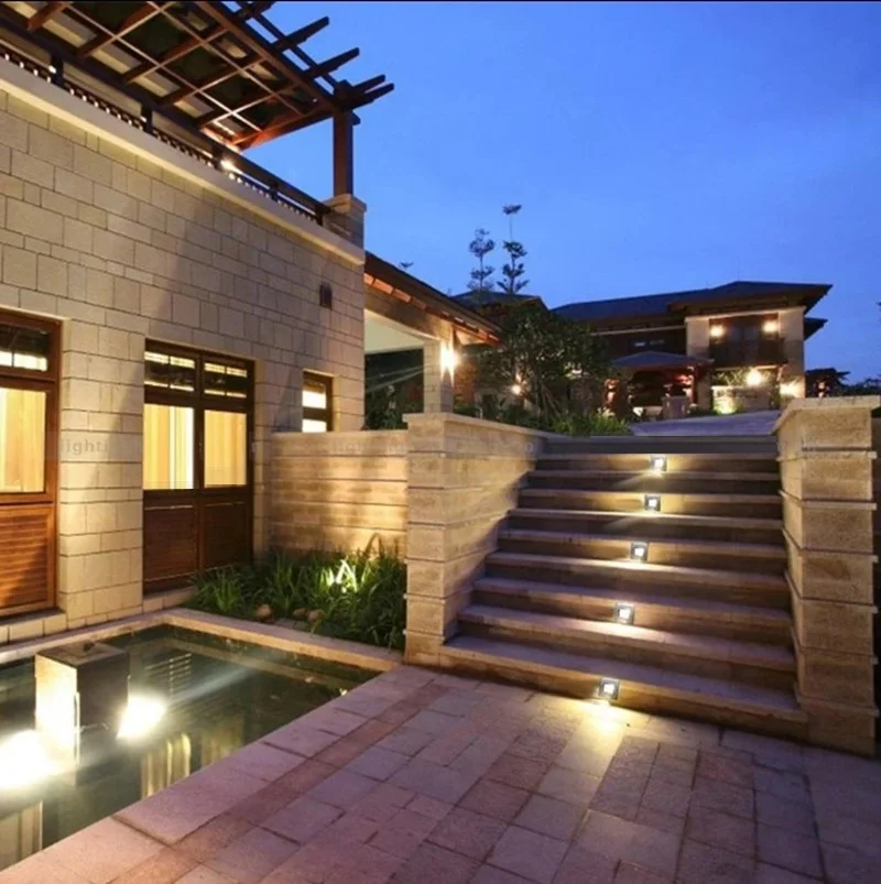 Đèn cầu thang trang trí quán cafe sân vườn