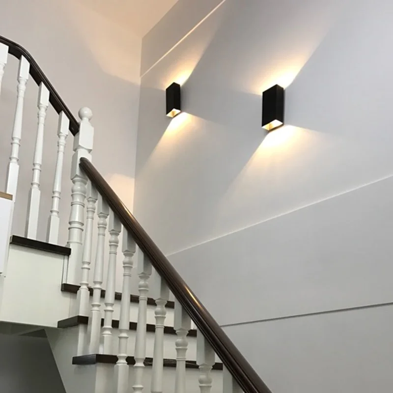 Đèn vách cầu thang chiếu hắt 2 đầu