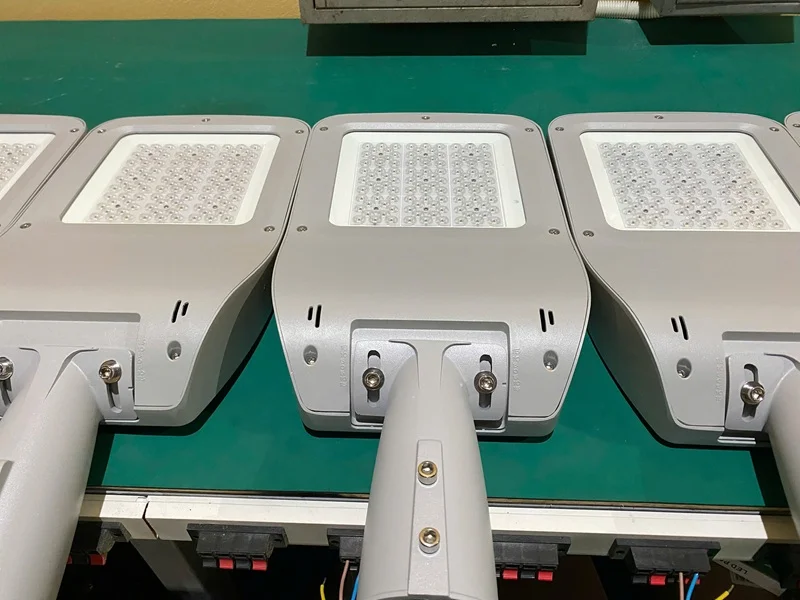 Hình ảnh thực tế đèn đường LED 120w HALEDCO