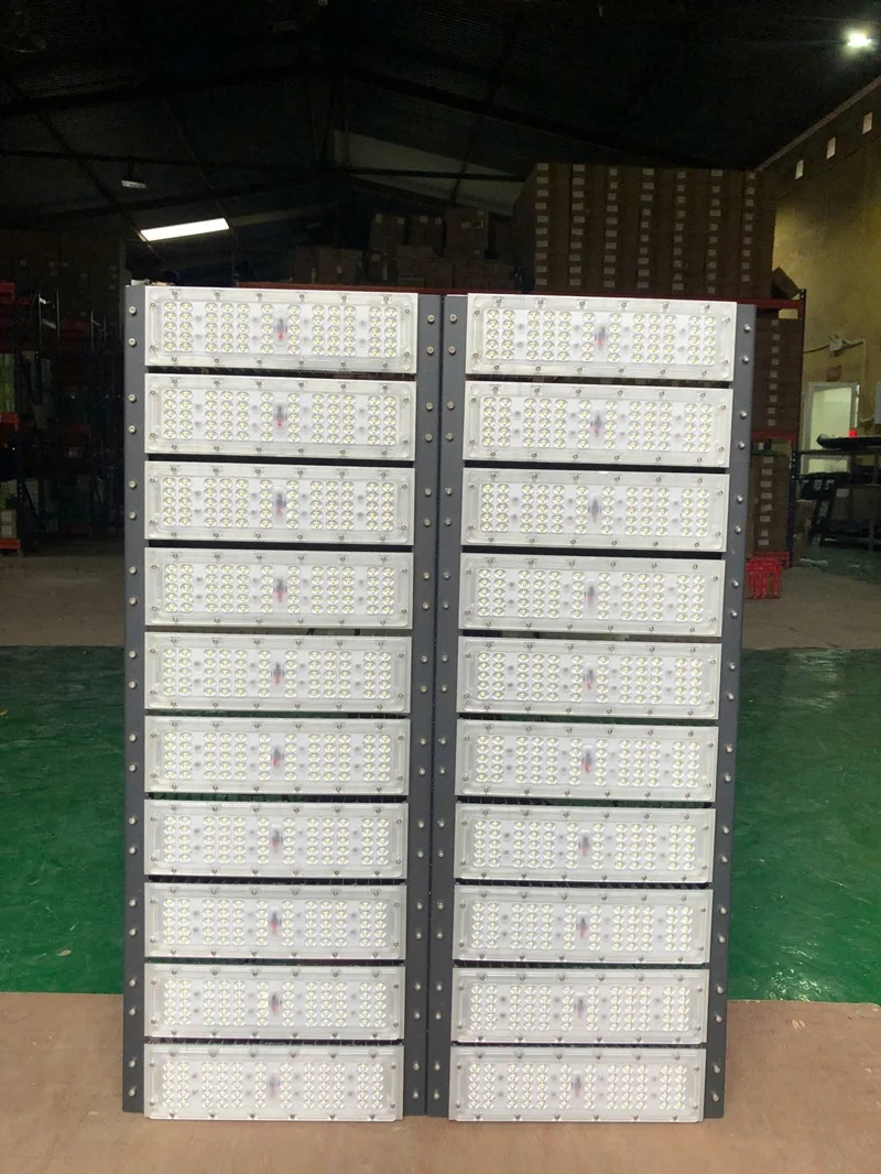 Mẫu đèn pha LED module 1000w tại xưởng HALEDCO
