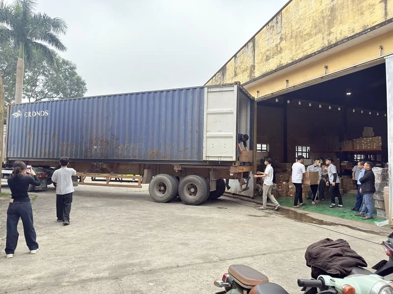 Nhà máy HALEDCO nhập một container linh kiện đèn LED