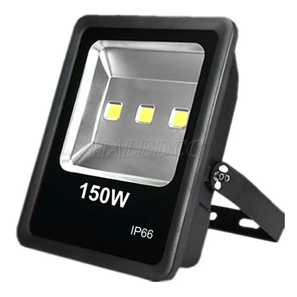 Nguồn LED được bảo vệ bên trong thân đèn