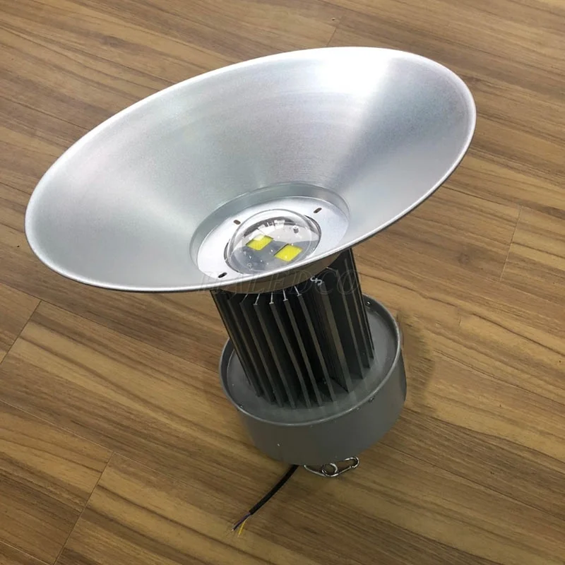 den-hlhb11-100-su-dung-chip-cob