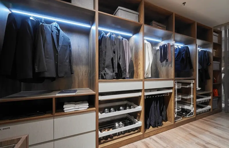 Cách lắp đặt LED thanh nhôm cho tủ kệ