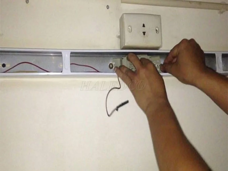 Cách tháo máng huỳnh quang
