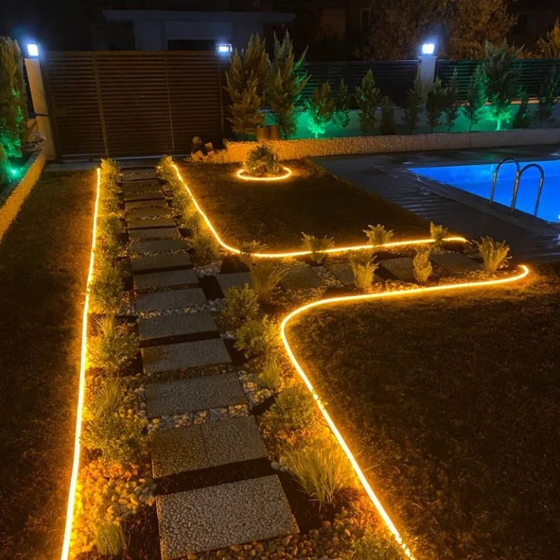Lắp đặt LED dây 24V IP67 tại lối đi sân vườn