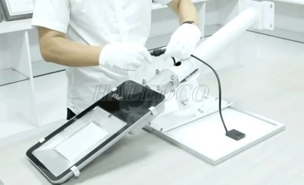 Những lỗi thường gặp ở đèn năng lượng mặt trời | Cách khắc phục