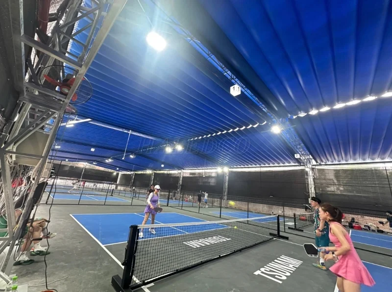 Thực tế chiếu sáng sân pickleball Lê Văn Thiêm sau khi lắp đèn