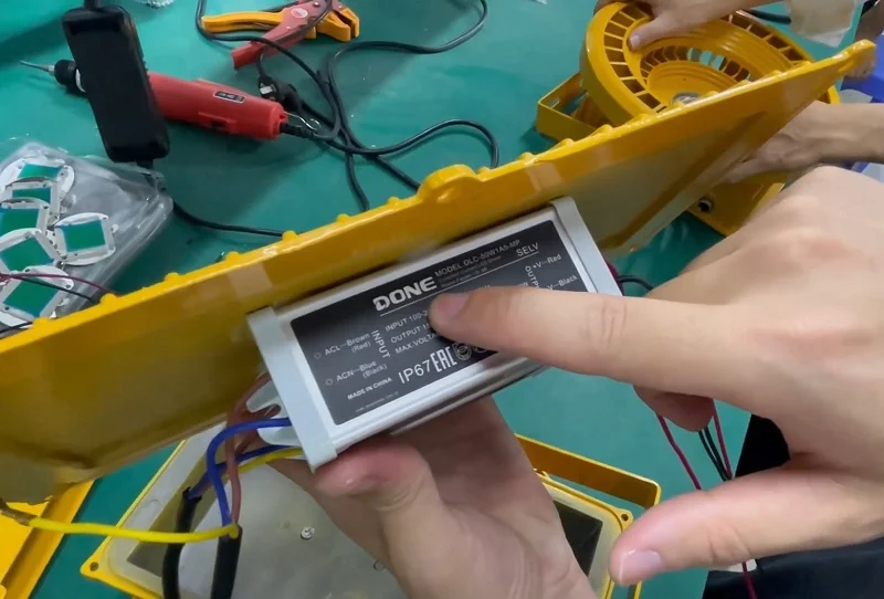 Đèn chống nổ HALEDCO sử dụng nguồn DONE