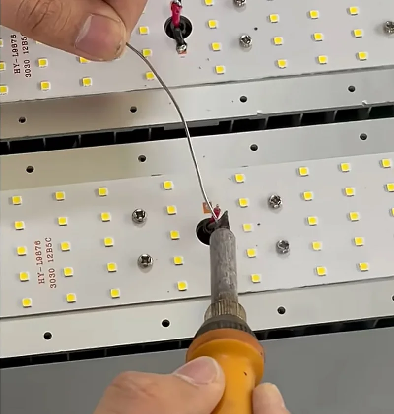 Gắn chip LED vào đèn