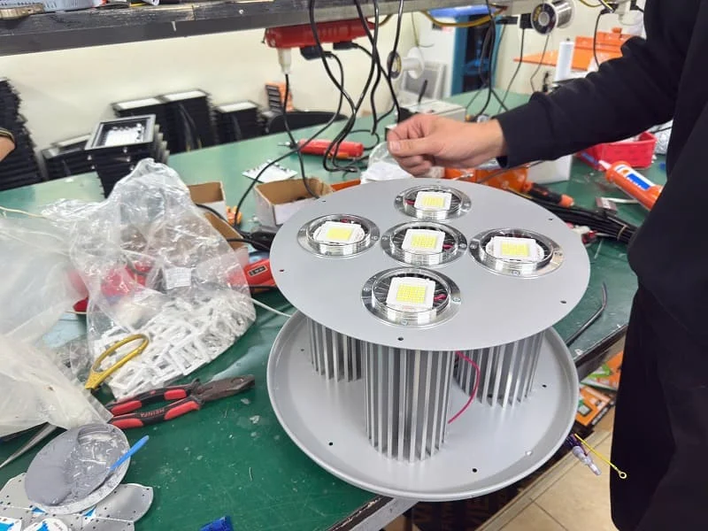 Hoàn thiện công đoạn gắn chip LED