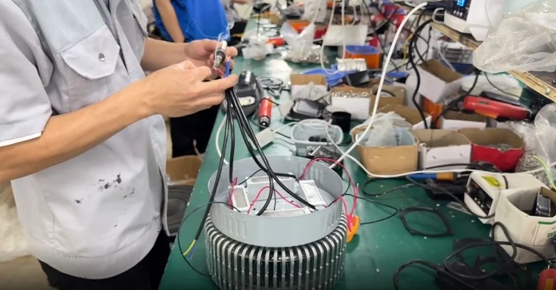 Đèn được sản xuất trực tiếp tại nhà máy HALEDCO