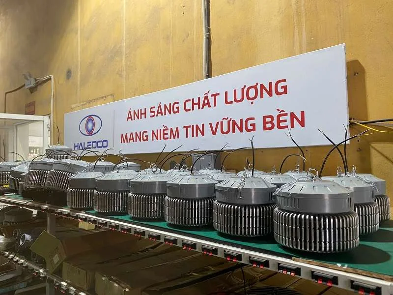 HALEDCO chuyên cấp đèn nhà xưởng cho dự án