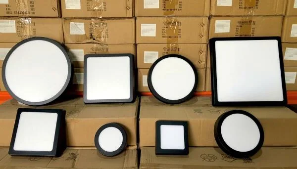 Đèn ốp trần viền đèn sẵn kho số lượng lớn, giá tại nhà máy