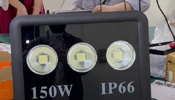 HALEDCO sản xuất đèn pha cốc LED 150W cho dự án ngoài trời
