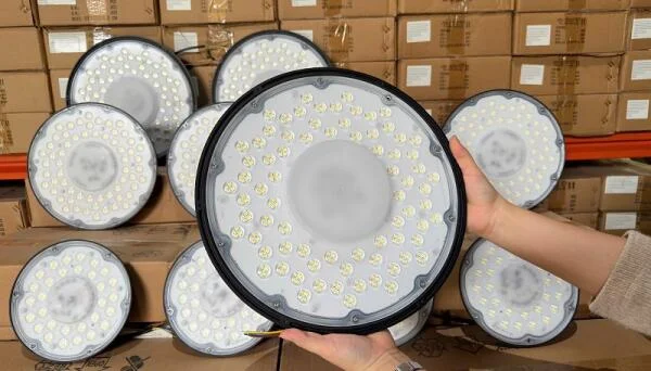 Bật mí quy trình sản xuất đèn UFO siêu mỏng, siêu rẻ tại HALEDCO