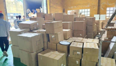 HALEDCO nhập Container Linh Kiện lớn nhằm thúc đẩy sản xuất đèn công nghiệp tiết kiệm điện cho dự án