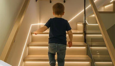 Tại sao nên lắp đèn cầu thang? Cách chọn và bố trí