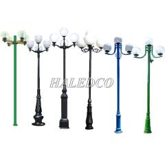 Cột đèn sân vườn 4 bóng