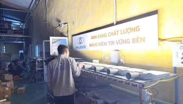 Sản xuất đèn đường HLS30-150 cho nhà thầu Điện Biên