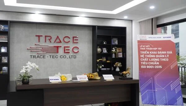 Cấp đèn chống cháy nổ cho nhà thầu TRACE-TEC