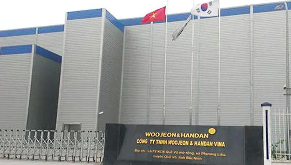 Hệ thống đèn chiếu sáng xung quanh nhà máy WOOJEON & HANDAN VINA
