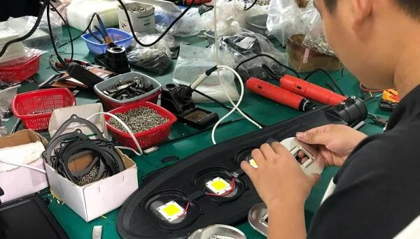 Cấp đèn cho Công ty sản xuất và kinh doanh Minh Thành (Quảng Ninh)