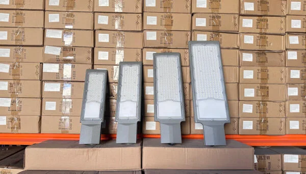 HALEDCO Cung Cấp 50 Bộ Đèn Đường LED 100W Cho Công Ty Cơ Điện Phương Nam Tiền Giang