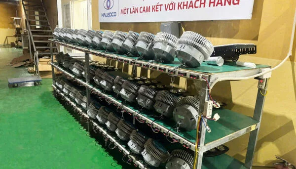 HALEDCO cung cấp 100 bộ đèn LED nhà xưởng cho Công ty TNHH Vương Việt Anh